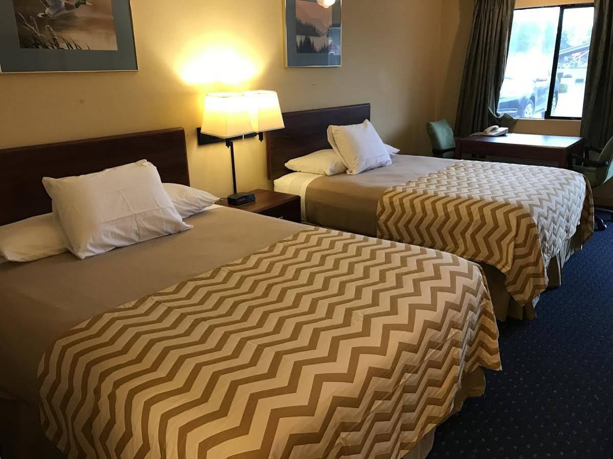 Travelodge By Wyndham Tacoma Near Mcchord Afb Exterior photo
